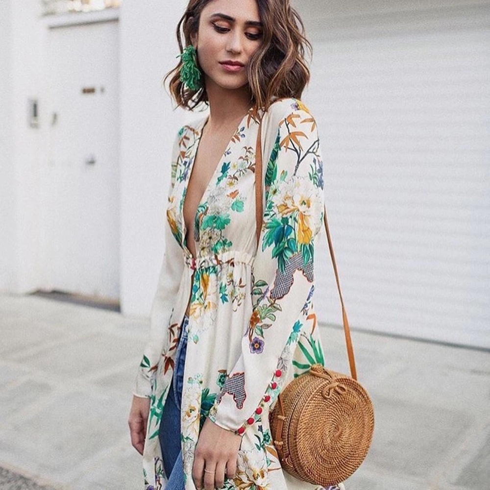 🆕Amber Floral Satin Kimono - Picture 4 of 6